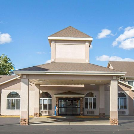 Fairbridge Inn & Suites Glendive Buitenkant foto