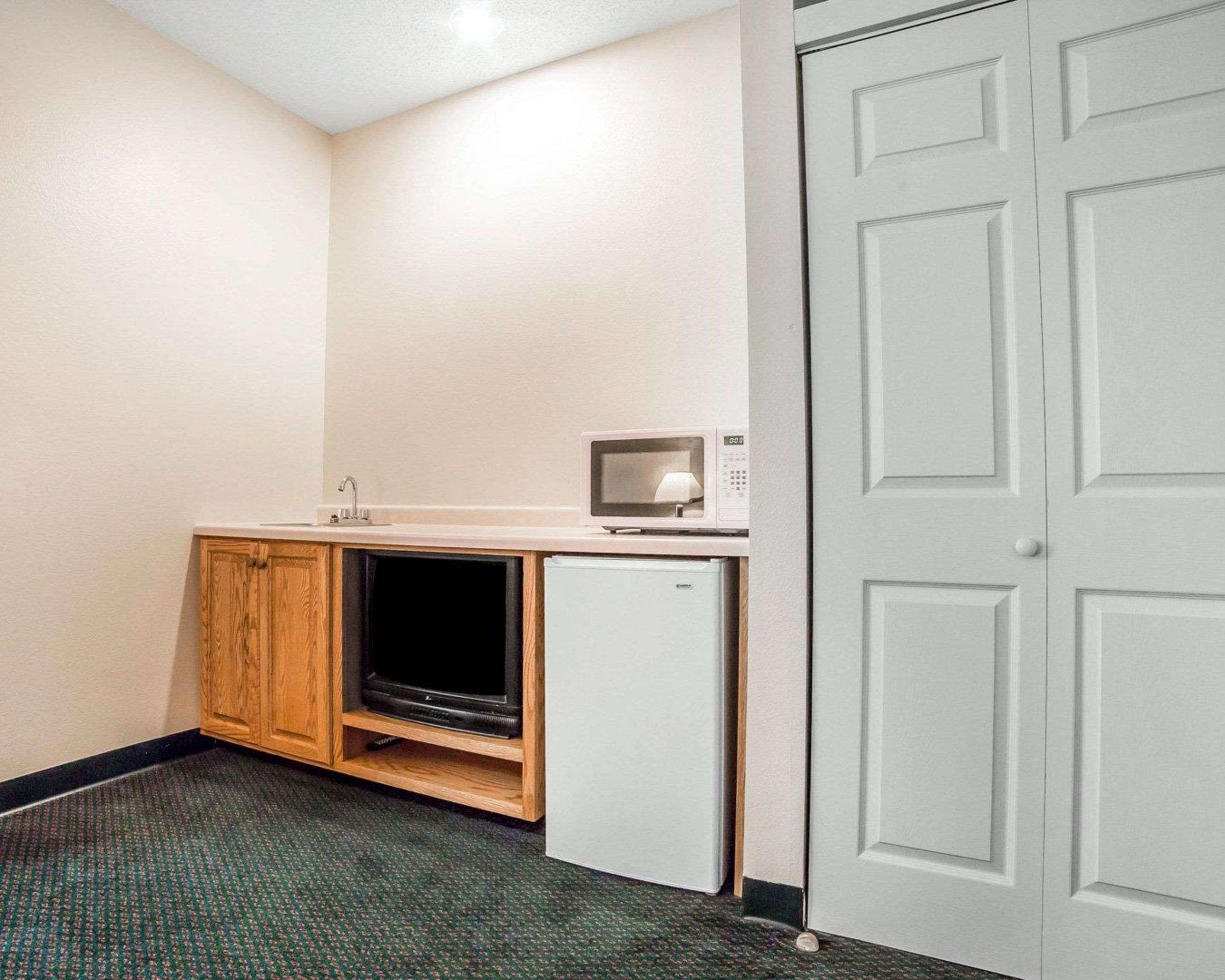 Fairbridge Inn & Suites Glendive Buitenkant foto